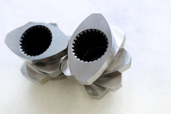 Guter Preis Blatt/Profil-Plastikverdrängung zerteilt, Extruder-Schrauben-knetender Block Online