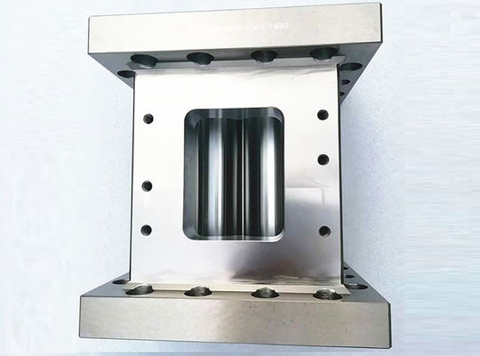 Guter Preis 58mm Extruder-Maschinen-Teil-Fass für Legierungs-Zwischenlage Toshibas TEM58SS HIP Online