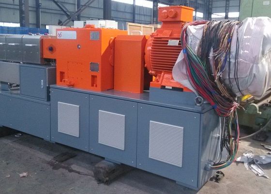 Good price 62.5mm Plastikdoppelschneckenextruder gab 300 - 500 kg/h ISO9001-Zustimmungs-aus Online