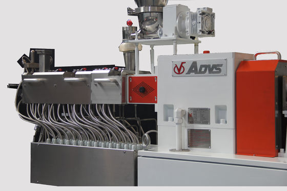 Guter Preis Hochleistungs-Labor-Twin-Screw-Extruder mit 50 kg/h Leistung für das Präzisionscompounding Online