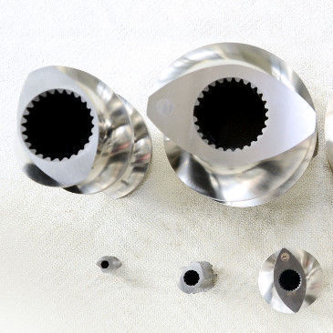 Masterbatch-Körnchenfertigungsstraße von masterbatch Farbe des Doppelschneckenextruders HPL77 arbeiten masterbatch